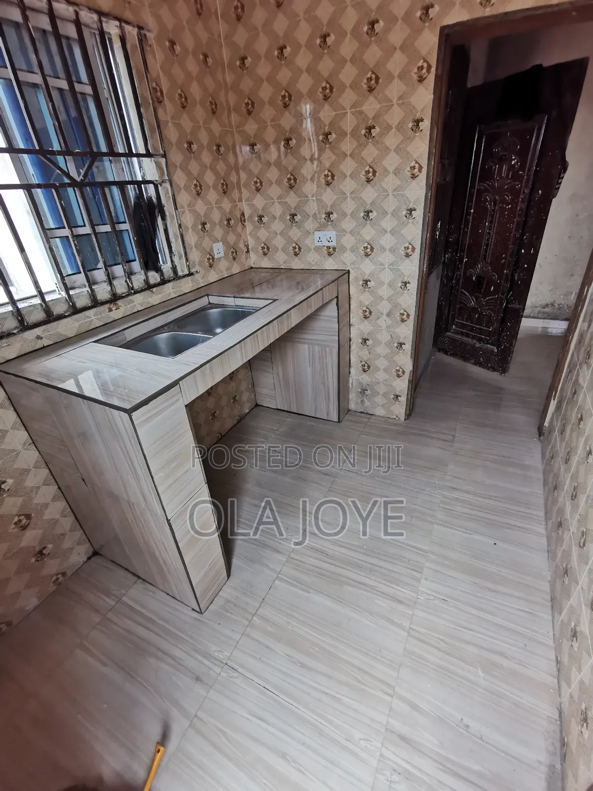 1bdrm Apartment in Epe for rent