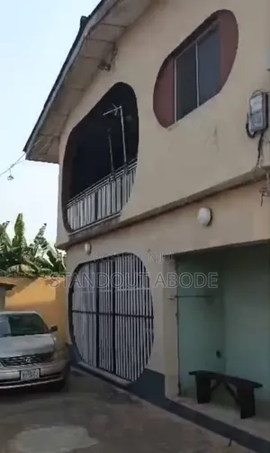 3bdrm Block of Flats in Meiran Lagos for sale