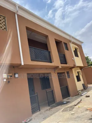 3bdrm Apartment in Iyana Bodija for rent