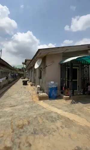 2bdrm Block of Flats in Captain Ekoro Meiran for sale