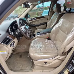 Mercedes-Benz M Class 2013 Brown