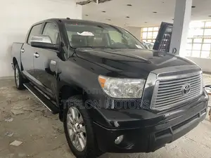 Toyota Tundra Regular Cab 4x4 2012 Black
