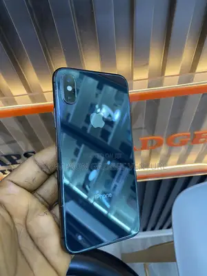 Apple iPhone XS 64 GB Black