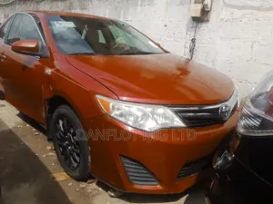Toyota Camry LE 4dr Sedan (2.5L 4cyl 6A) 2013 Red
