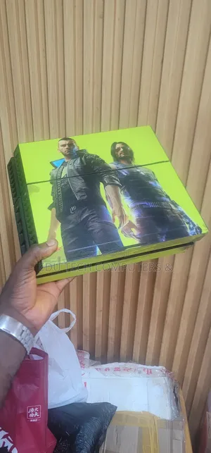 Ps4 With 1 Pad 3 Games