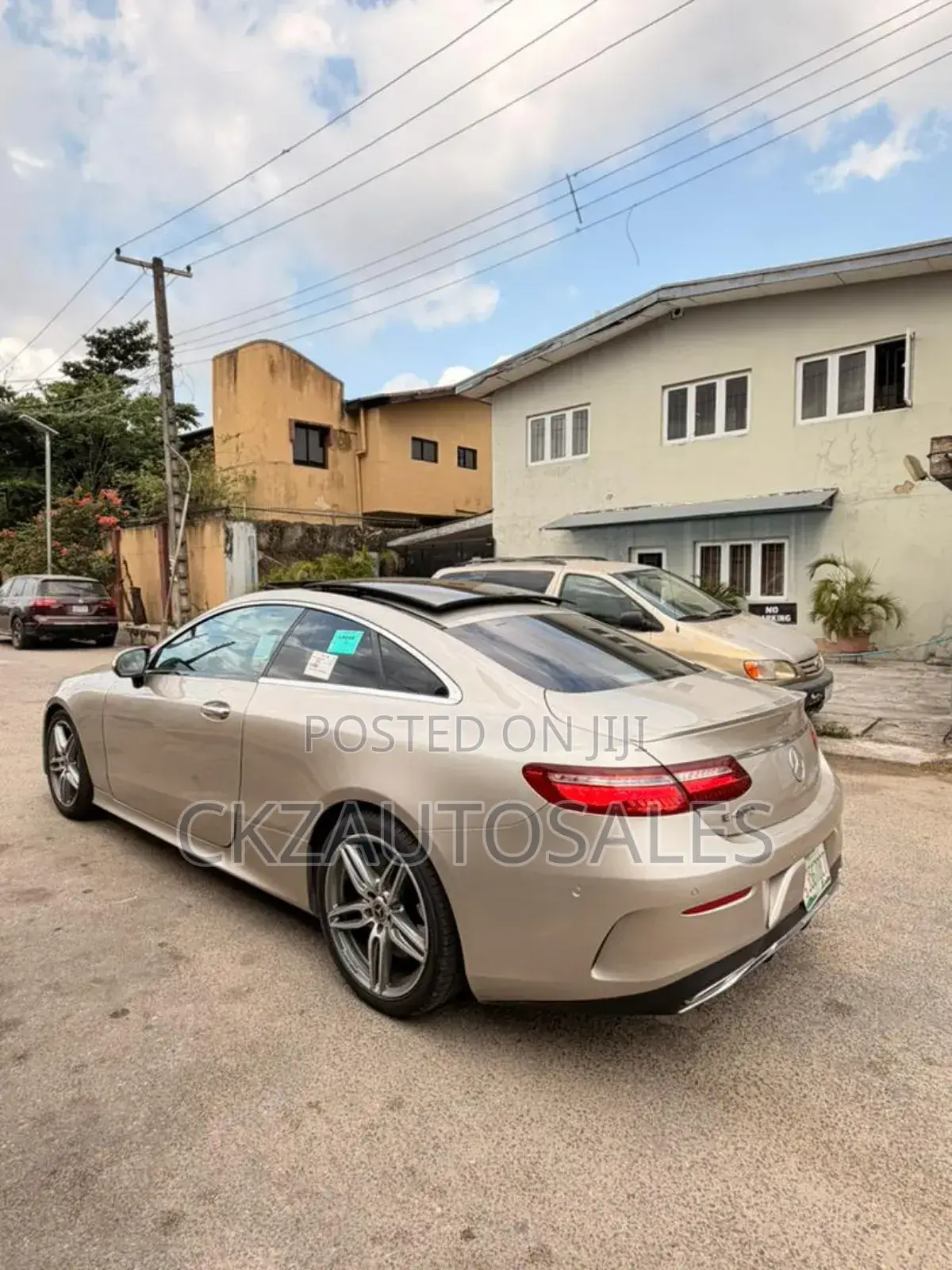 Mercedes-Benz E400 2018 Gold
