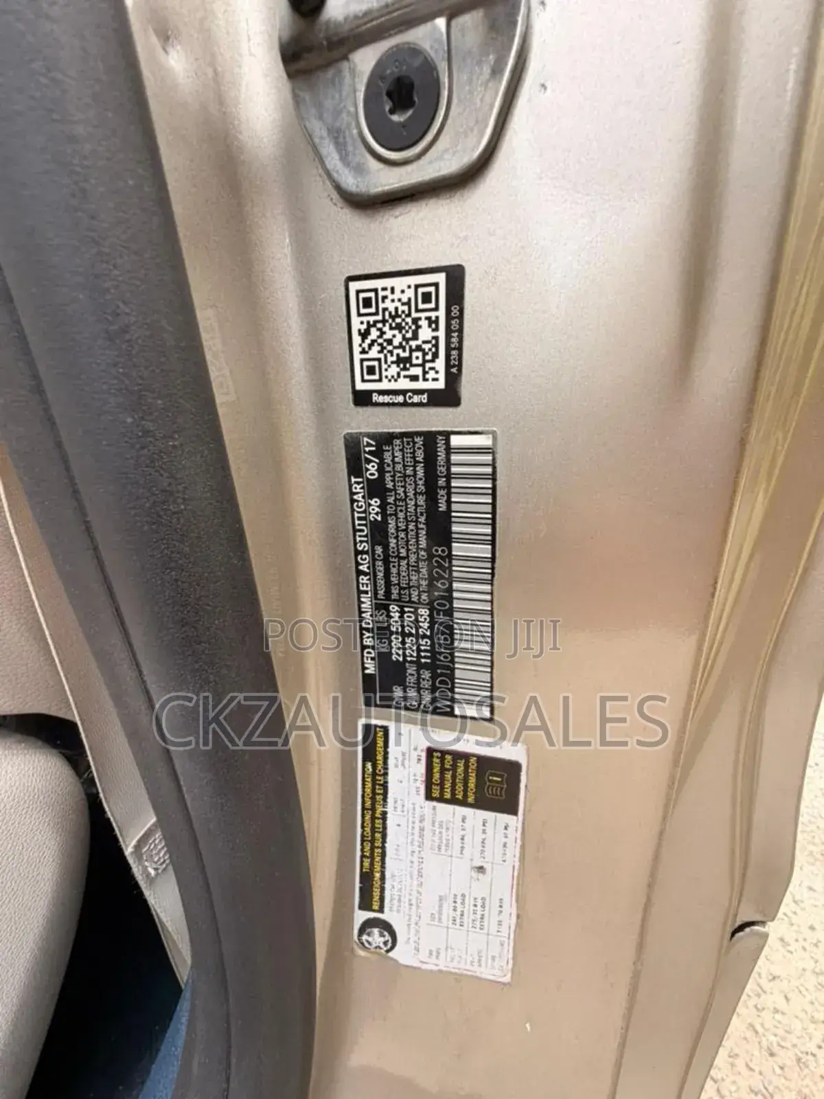 Mercedes-Benz E400 2018 Gold