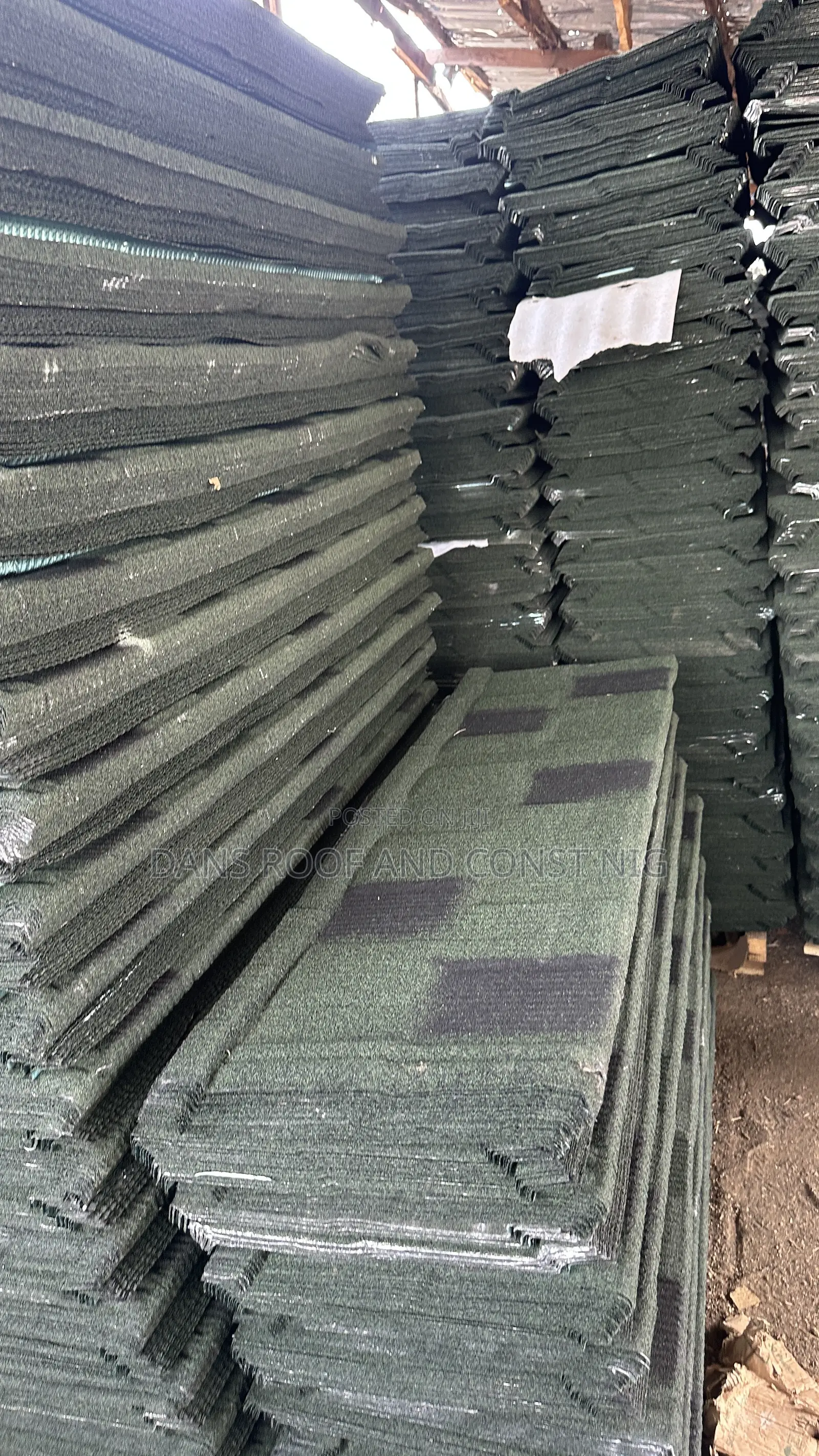 Shingle Green Mix Black With Black Patch Tiles
