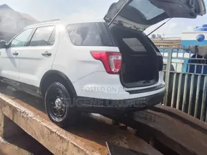 Ford Explorer 2018 White