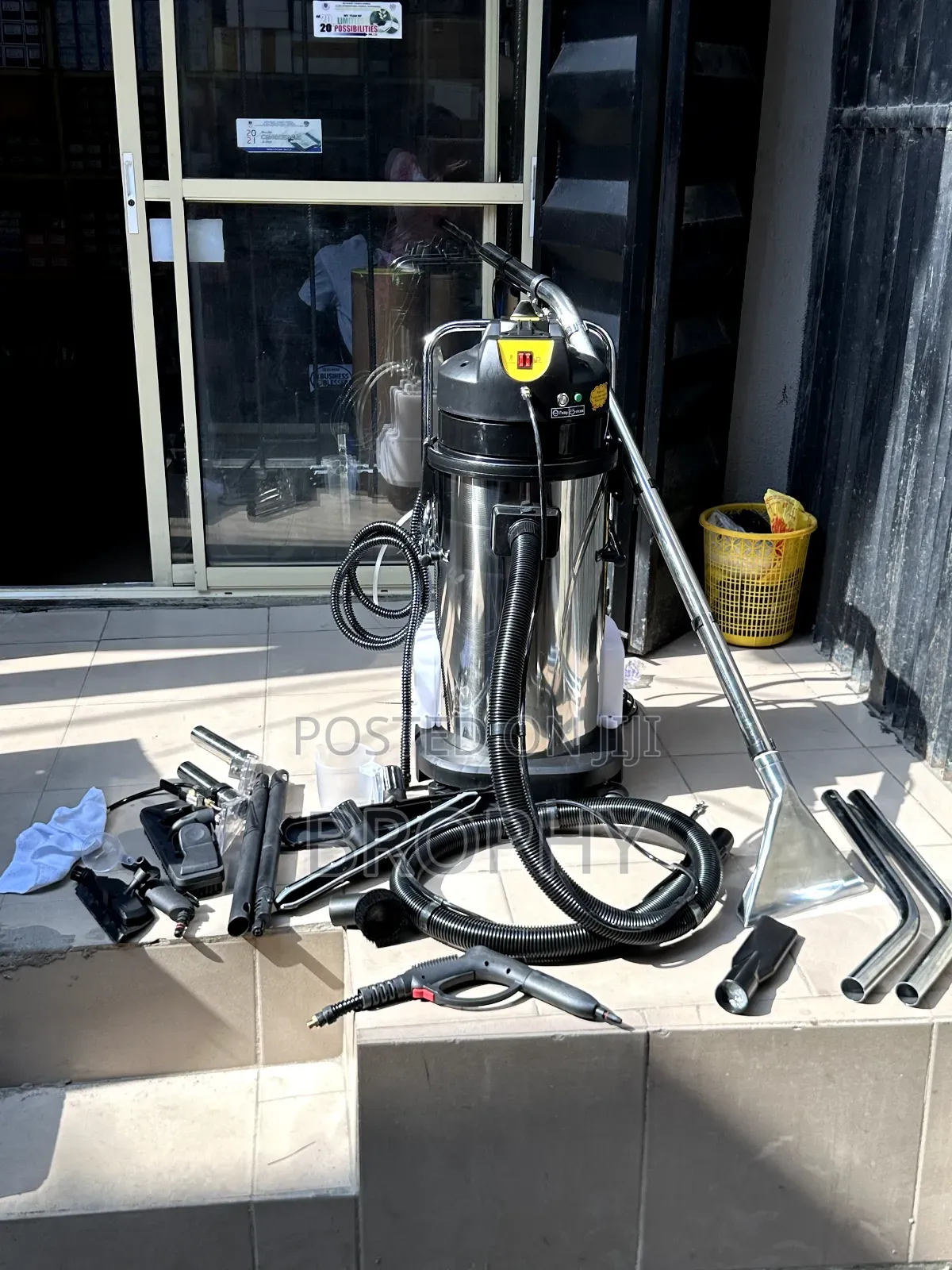 Professional Steam and Sofa / Carpet Spray Extractor Machine