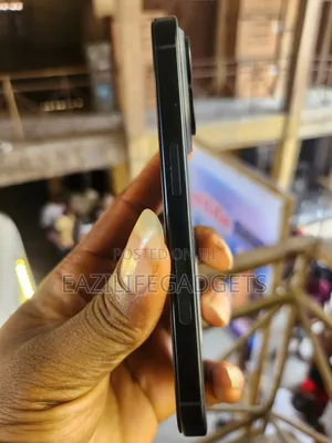 New Apple iPhone 15 Pro 128 GB Black