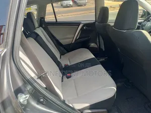 Toyota RAV4 2018 Gray