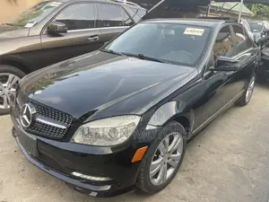 Mercedes-Benz C300 Luxury Sedan RWD (3.0L 6cyl 7A) 2010 Black