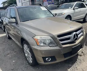 Mercedes-Benz GLK-Class 350 4MATIC 2010 Gold