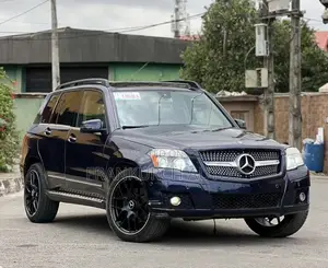 Mercedes-Benz GLK-Class 2010 Blue