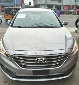 Hyundai Sonata Sport 4dr Sedan (2.4L 4cyl 6A) 2015 Gray