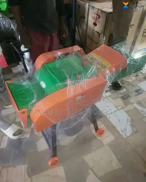Animal Feed Cutting Machine