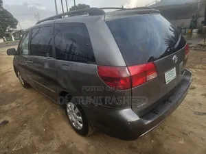 Toyota Sienna 2005 Gray