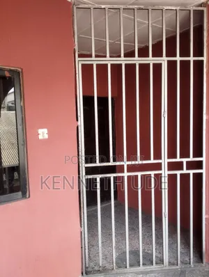 3bdrm Block of Flats in Shorenters, Port-Harcourt for rent