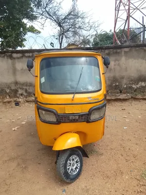 TVS King Deluxe Plus iTouch Start 2020 Yellow