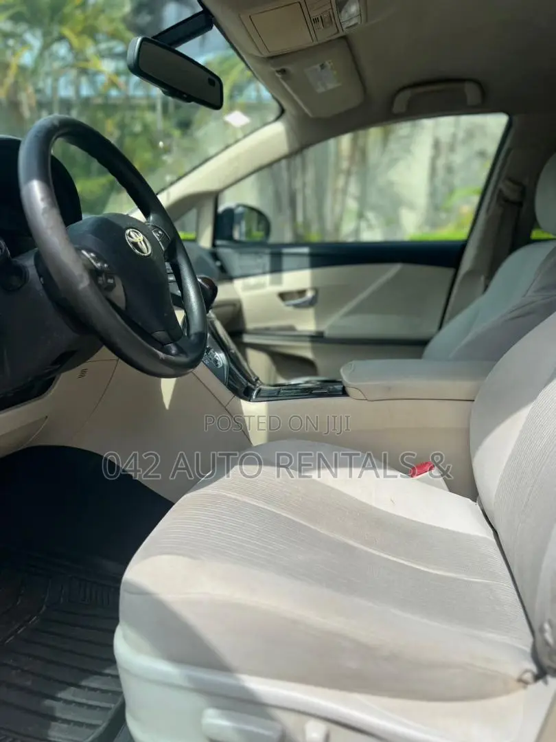 Toyota Venza for Hire
