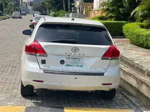 Toyota Venza for Hire