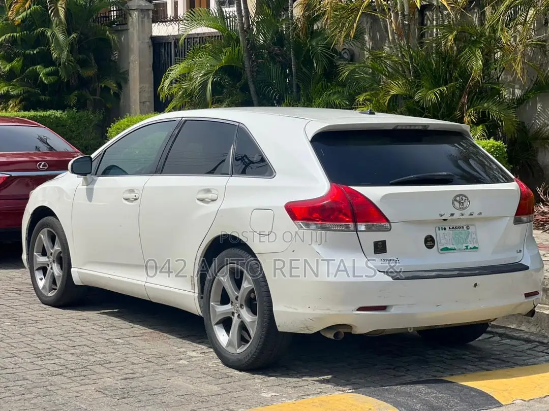 Toyota Venza for Hire