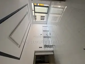 2bdrm Apartment in Lekki Phase 1 for sale