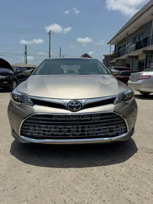 Toyota Avalon XLE 4dr Sedan (3.5L 6cyl 6A) 2014 Gold