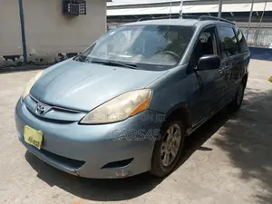 Toyota Sienna 2006 Green