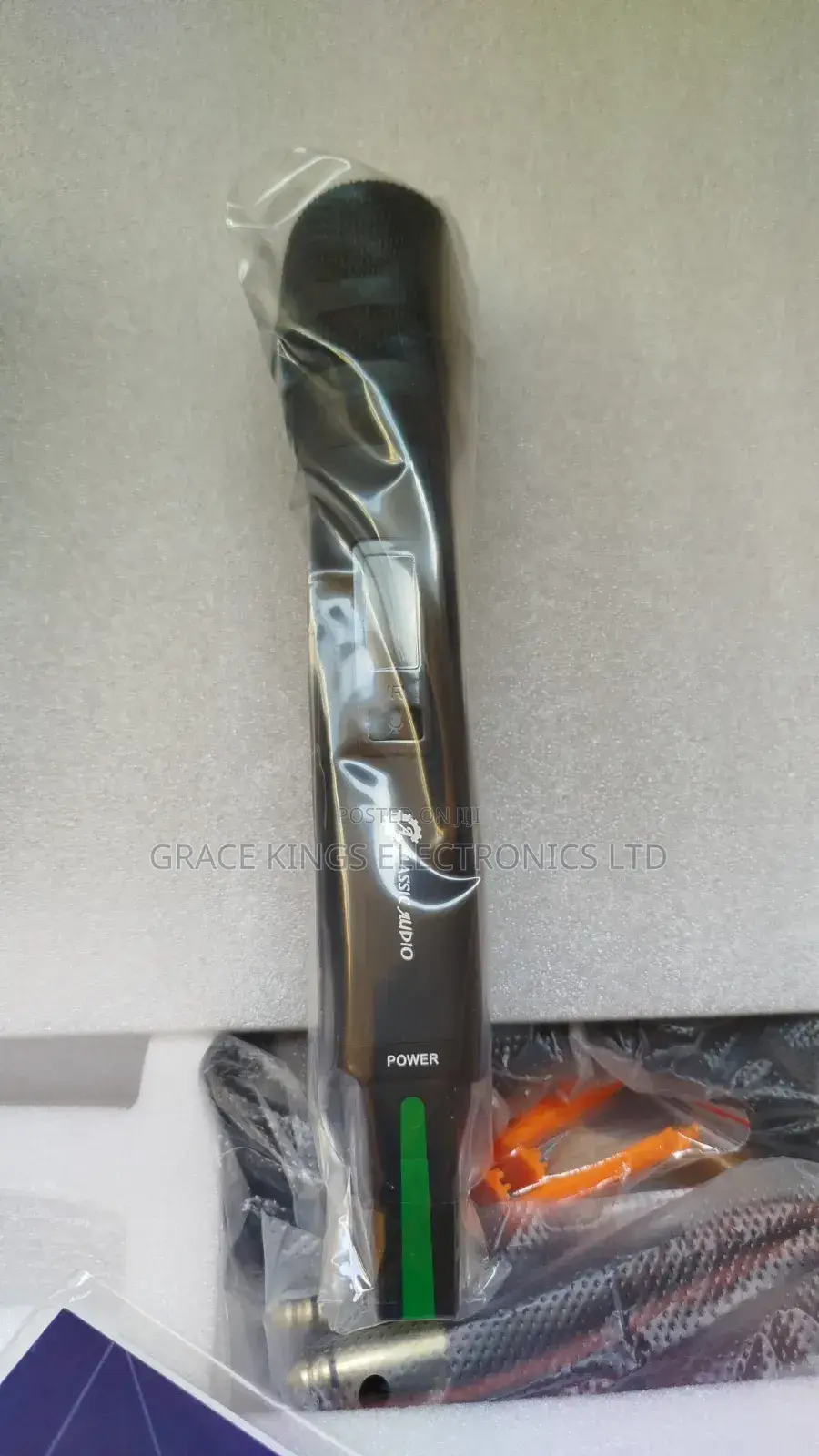 Classic Audio 2in1 Wireless Microphone With Tube