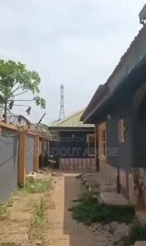 1bdrm Block of Flats in Good Location, Ita Oluwo for sale