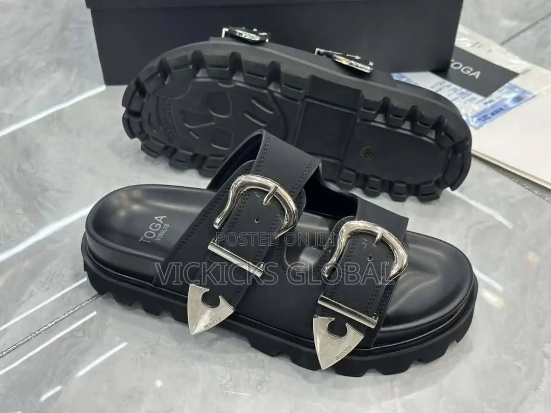 Toga Virilis Studded Buckle Slides