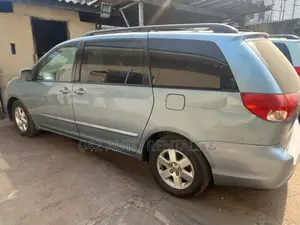 Toyota Sienna for Hire