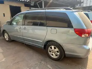 Toyota Sienna for Hire