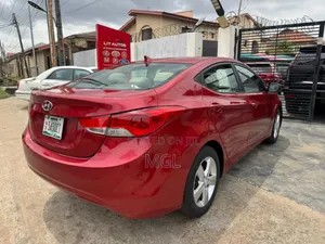 Hyundai Elantra 2011 Red