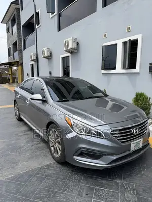 Hyundai Sonata Sport 4dr Sedan (2.4L 4cyl 6A) 2015 Gray