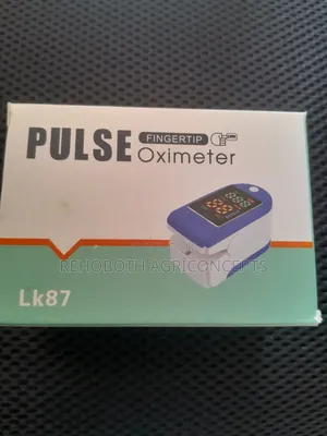 Pulse Oximeter Measure Blood Oxygen Saturation Level and Pulse Rate