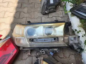 Used Toyota Landcruiser Headlight and Rear Light