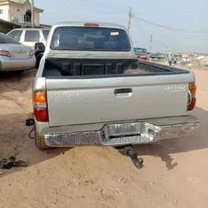 Toyota Tundra 2012 Silver