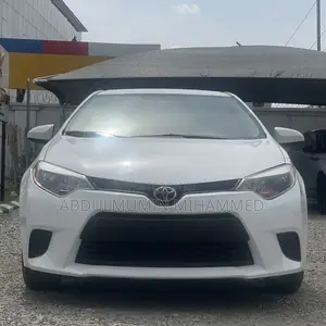 Toyota Corolla 2015 White