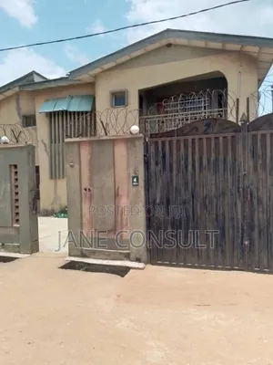 6bdrm Block of Flats in Baruwa for sale