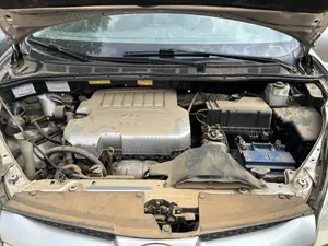 Toyota Sienna LE 2009 Silver