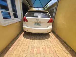 Toyota Venza AWD 2011 White