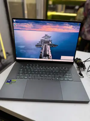 Laptop Asus ROG Zephyrus G16 16GB Intel Core Ultra 9 SSD 1T