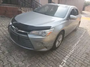 Toyota Camry LE 4dr Sedan (2.5L 4cyl 6A) 2017 Silver
