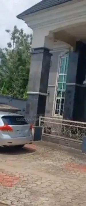 6bdrm Duplex in Mcc , Aba ,Abia for sale