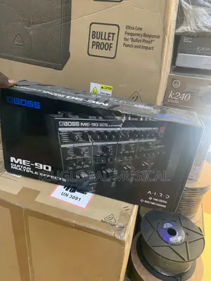 Boss Me-90 Guitar Multi Effects Pedal With Power Supply