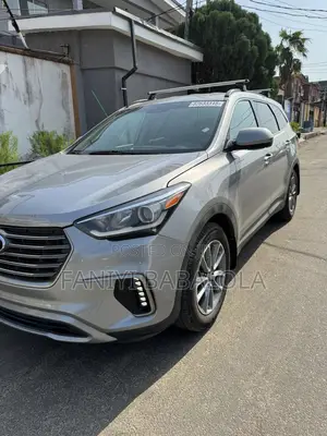 Hyundai Santa Fe SE FWD 2017 Gray