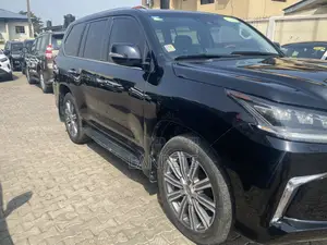 Lexus LX 2017 Black